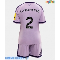Camisa de time de futebol Newcastle United Tino Livramento #2 Replicas 3º Equipamento Infantil 2026-27 Manga Curta (+ Calças curtas)